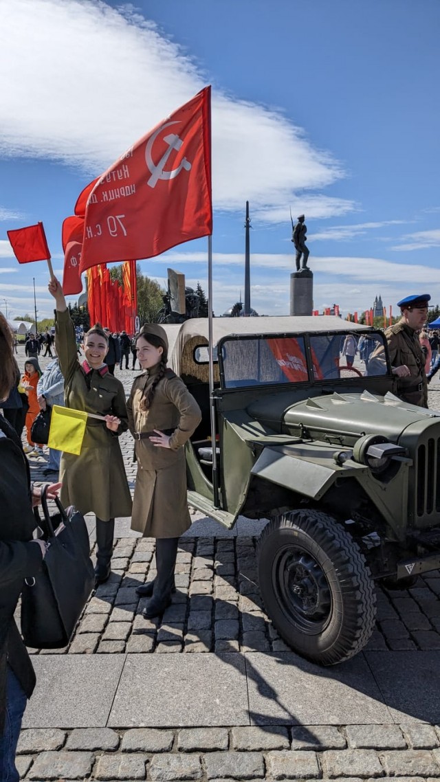 Выставка трофейной техники на Поклонке