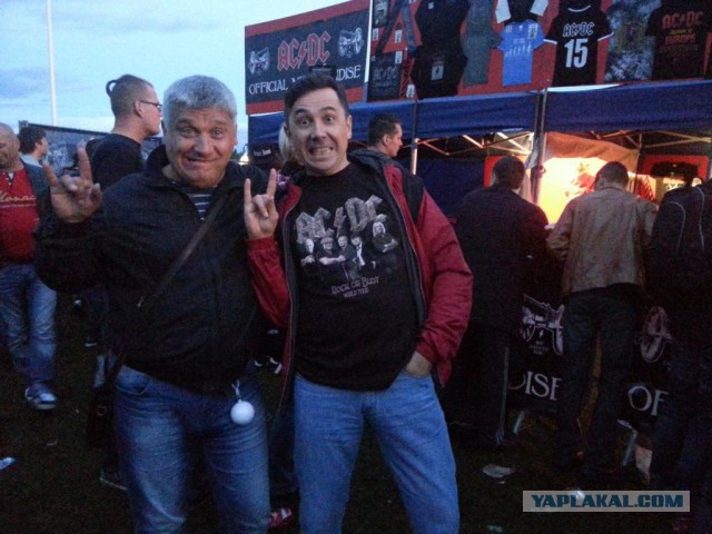AC/DC. Вжарим рок в этой дыре!