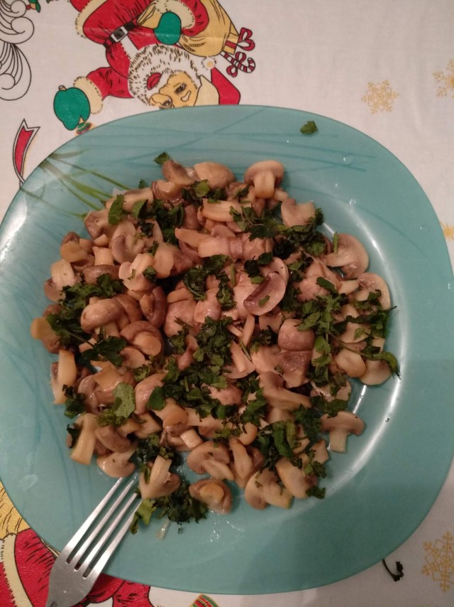 Быстромаринованные шампиньоны.