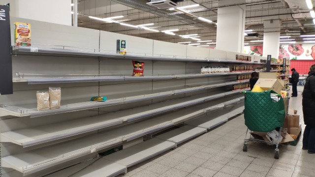 Когда паника граничит с маразмом: как не надо себя вести во время пандемии