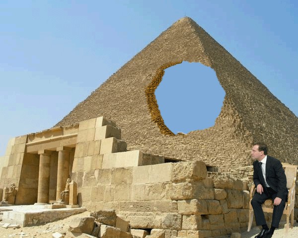 Фотожаба: Что будет с пирамидой?