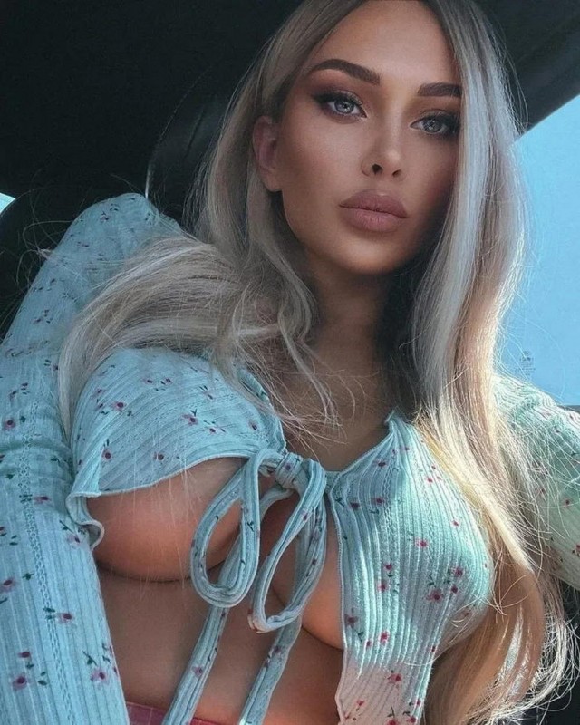 Молодые и посерьёзнее. На улице и дома