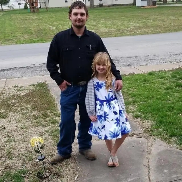 В штате Иллинойс отец случайно застрелил дочь, целясь в птицу