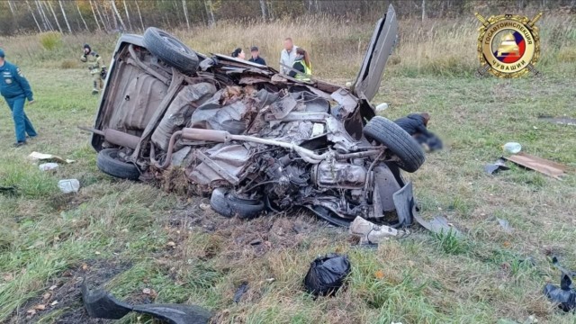 Аydi A6  снесла 2 автомобиля, погибли 4 человека.