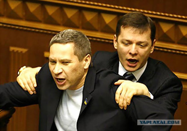 Царёв показывает жест Ляшко