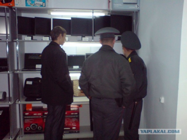 Случай в компьютерном магазине!