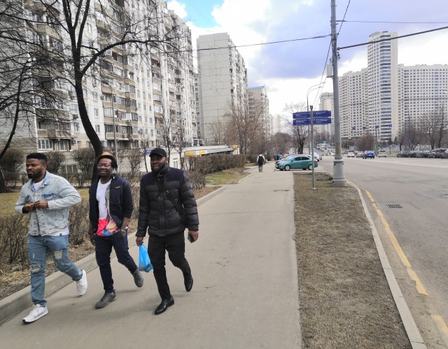 Живу в Лондоне