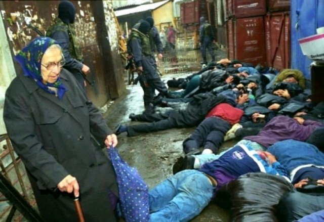 В ходе рейда в Балашихе полиция выявила 95 нелегальных мигрантов — 23 из них будут выдворены из России