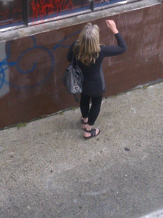 Как привлечь внимание девушки