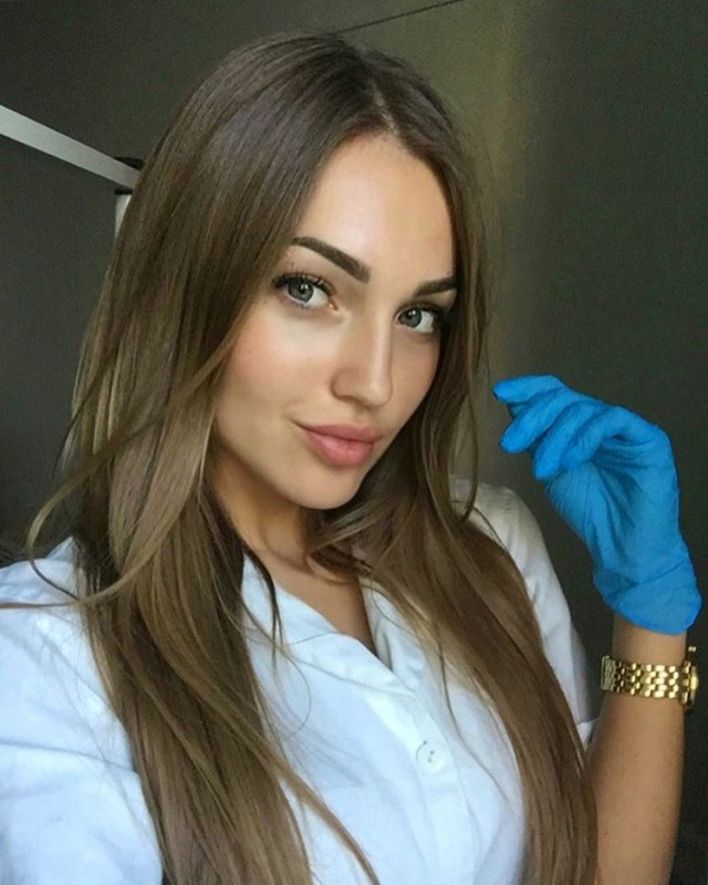 Девушки, которым трудно смотреть в глаза
