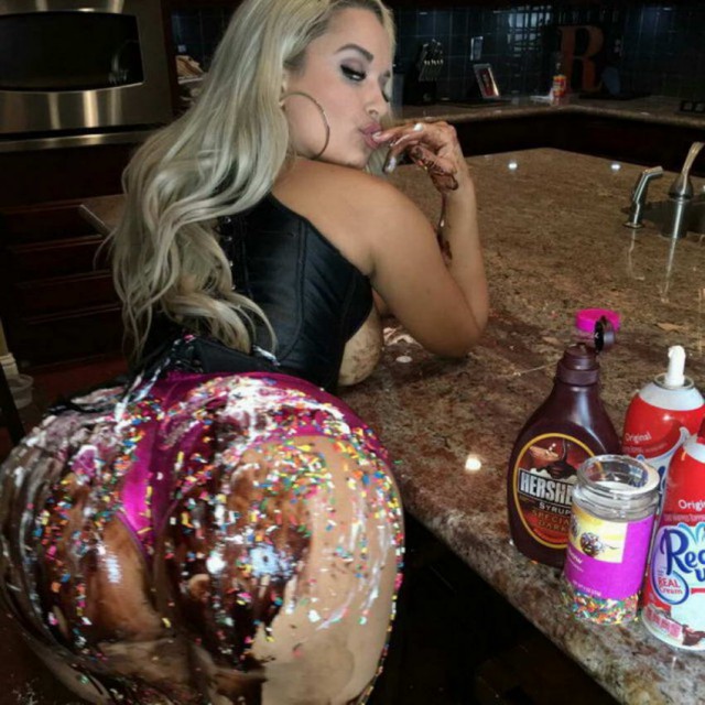 Деффки, хватит кобениться перед фотиком