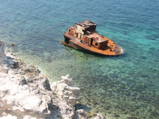 Мыс Тарханкут - самая западная точка Крыма.