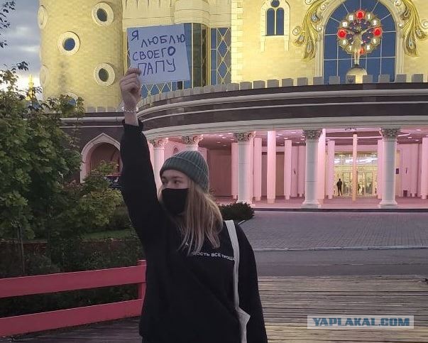 Маразм крепчал