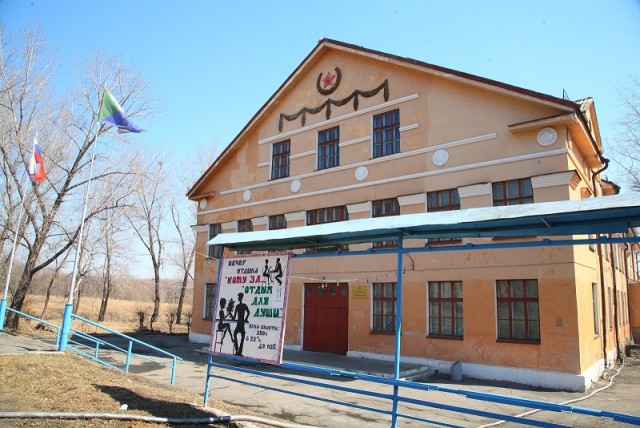 Заброшенный ракетный арсенал бывшего военного аэродрома "Кулон" в Переяславке