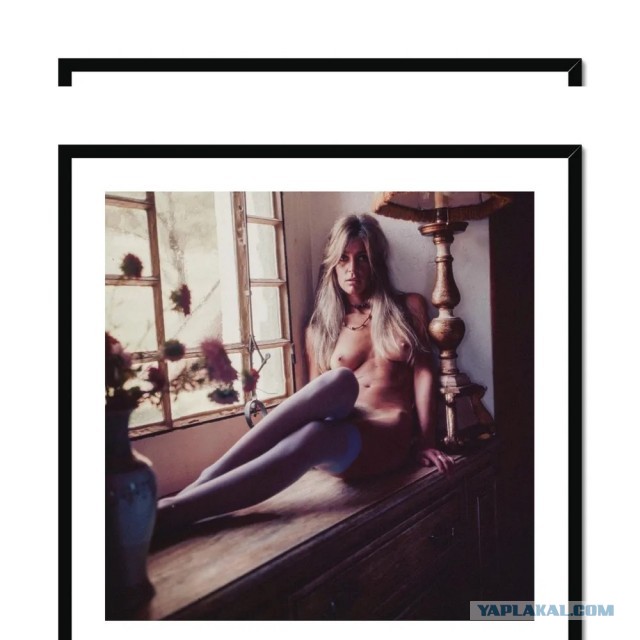«Play and replay» — реклама видеомагнитофона Akai VTS–100S в журнале «Penthouse», декабрь 1971