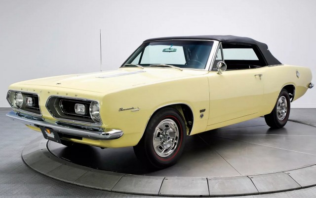 60 лет Plymouth Barracuda