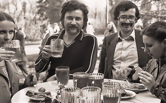 Народный напиток: сколько стоило пиво в СССР на нынешние деньги?