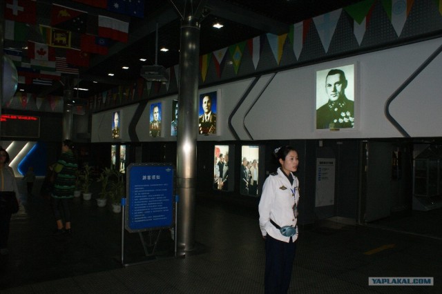 Во что можно превратить старый авианосец?