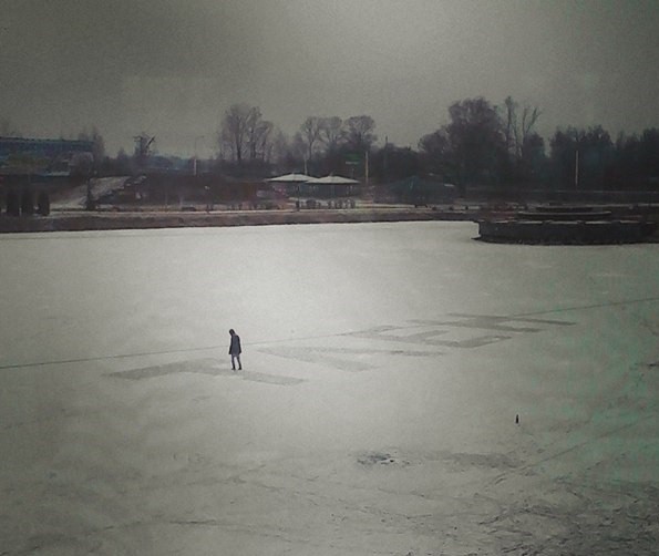 "На работе долго наблюдали молодого человека..."