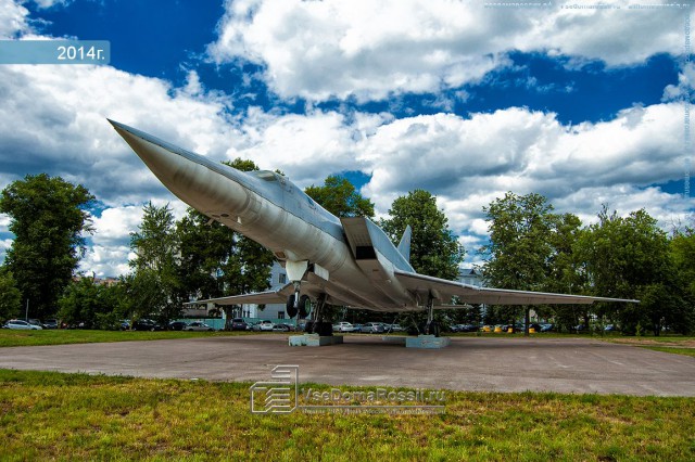 20 самых интересных авиапамятников