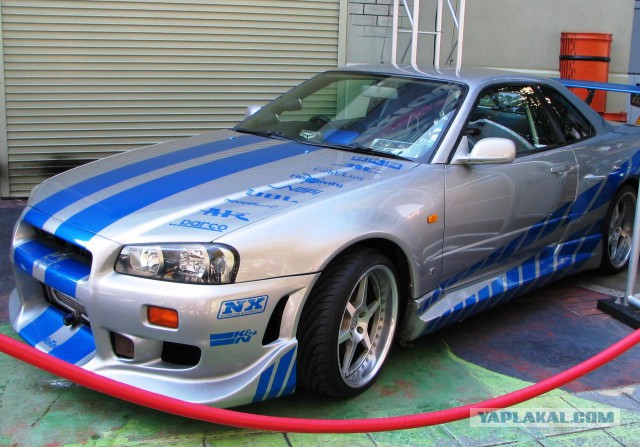 18 самых запоминающихся автомобилей из мира кино