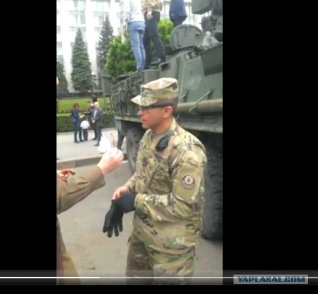 На центральной площади Кишинева появилась военная техника США