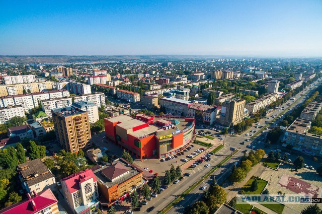 Видео: ревнивец расстрелял девушку в ресторане в КЧР