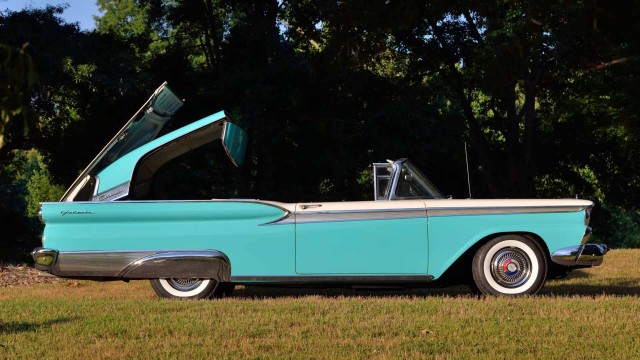 1959 Ford Fairlane 500 Galaxie Skyliner. Автопятница №51