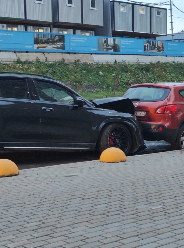 Мерседес GLE63s ДТП "Спутник" ЖК Москва