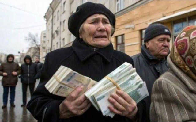 Банки запретят безработным пенсионерам переводить мошенникам больше 10 млн рублей в день