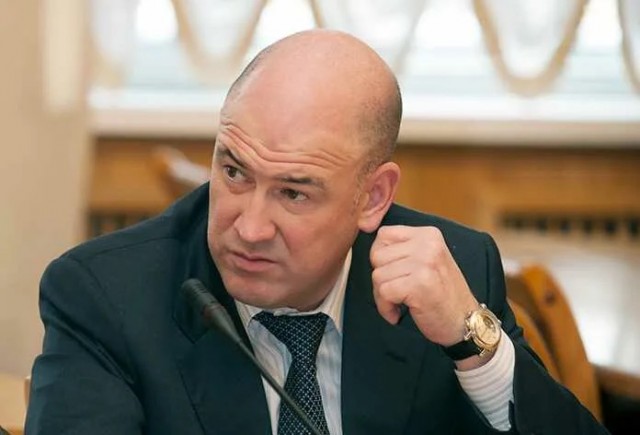 Сын Тулеева, идущий на выборы, задекларировал доход за год в 5,4 рубля