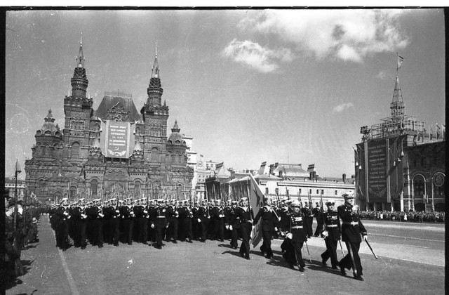 Военный парад весна 1951 года.