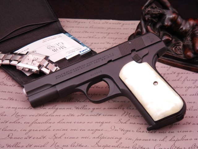 Пистолет Colt Model 1903 Pocket Hammerless - шедевр оружейной эстетики.
