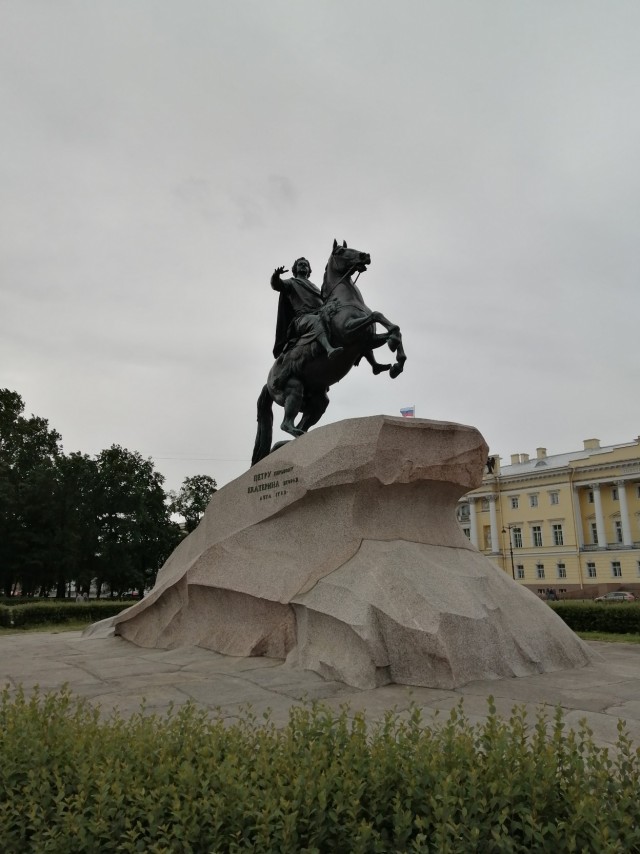 Мужчины сами культивируют в женщинах меркантильность?