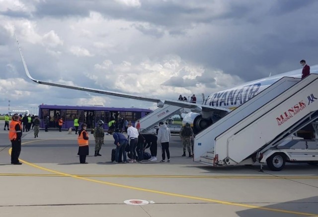 Минтранс Беларуси опубликовал расшифровку переговоров пилота Ryanair с диспетчерами