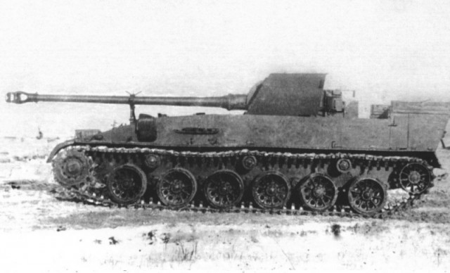 И такое бывало. Советская военная техника, принятая на вооружение, но не ставшая массовой