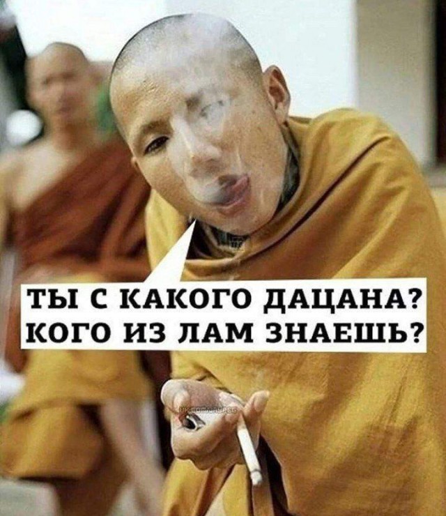 Грузовик столкнулся с поездом на железнодорожном переезде в Смоленской области