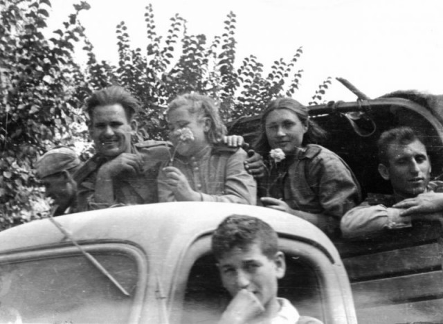 Великая Отечественная в фотографиях - 23