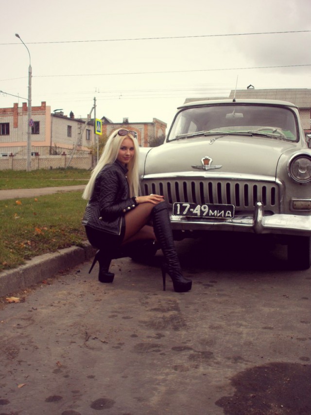 Девушки и Жигули