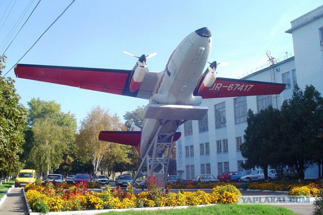 Дарите детям самолёты!