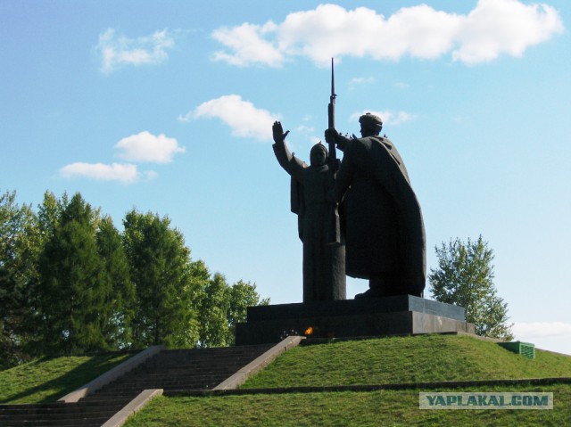 Какие прозвища дают памятникам в России