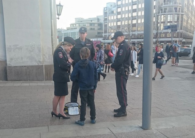 В Москве полиция задержала читавшего стихи ребенка