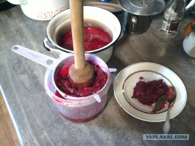 Соус из красной смородины