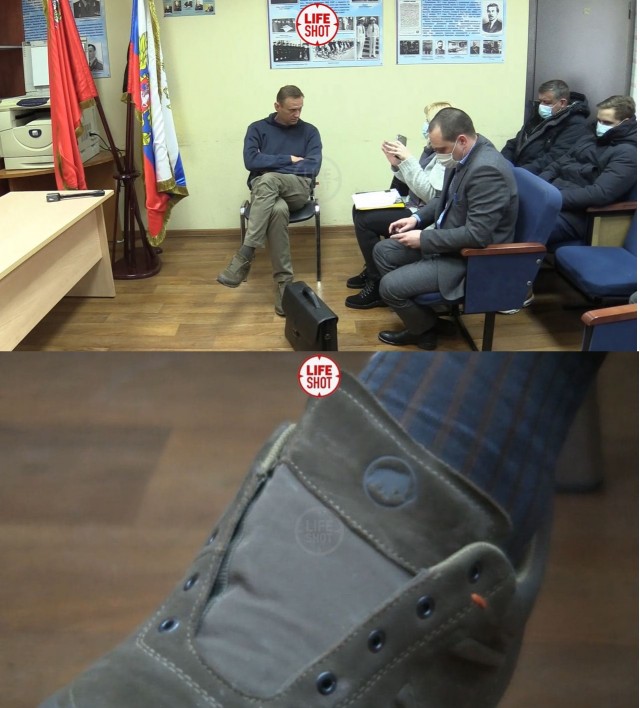 Суд над Навальным устроили прямо в отделе полиции. Адвоката уведомили об этом за несколько минут до заседания