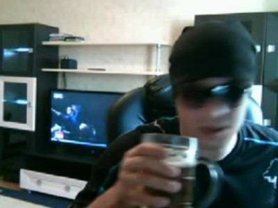 Феерический даун вызывает ОМОН - Доигрался