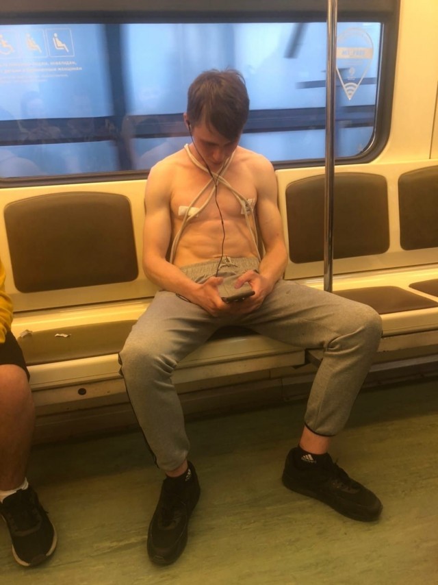 Модники из нашего метро в этот вторник