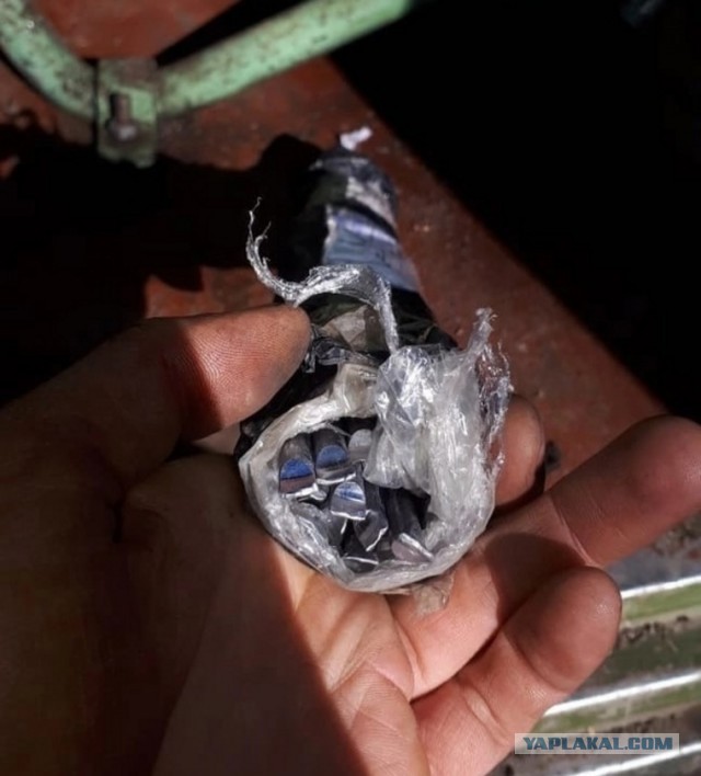 Земляки отправили на передовую стержни для пайки танков.