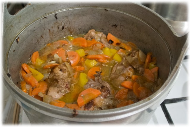 Кролик с черносливом