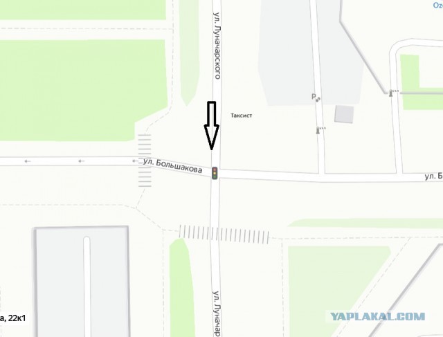 Жуткое видео: камеры засняли, как таксист насмерть сбил курьера в центре Екатеринбурга