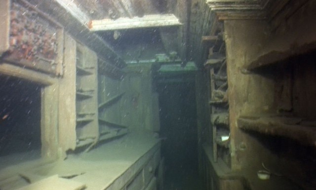 Яхта "Гунильда" мини-Титаник на дне озера Верхнее, США